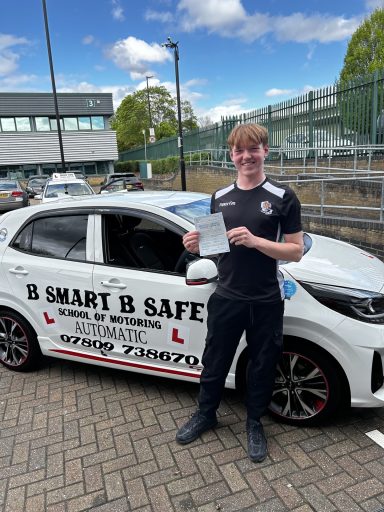 Taylor Passed his driving test with his 1st attempt with 0 Minors 15th April 2026 Sidcup Test Centre